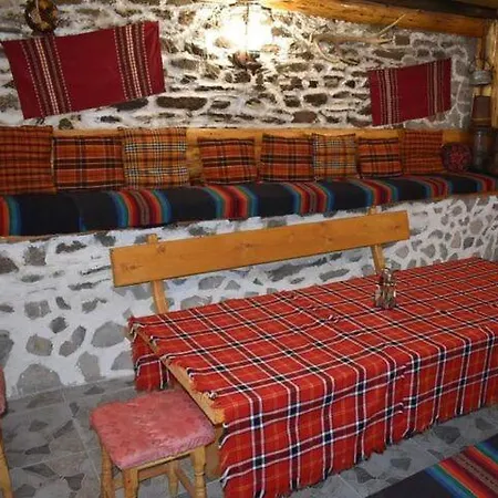 бели ружи Holiday home